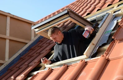 Pose de fenêtres de toit Velux à Abilly